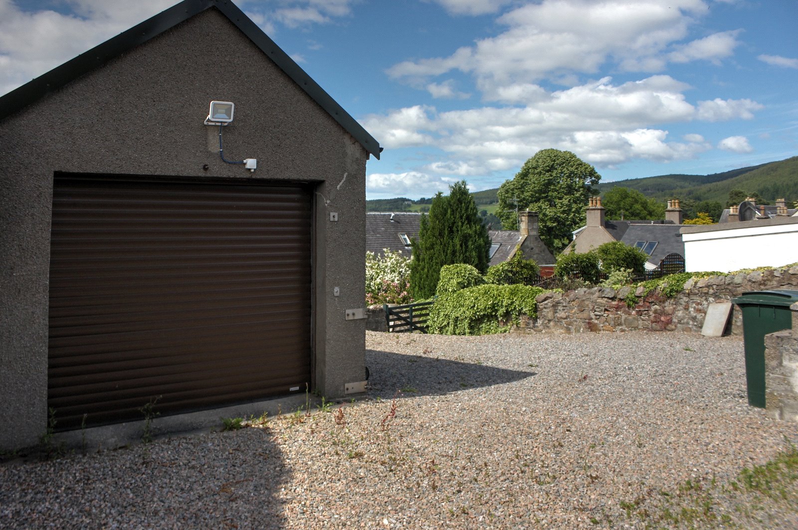 Garage/Parking Area