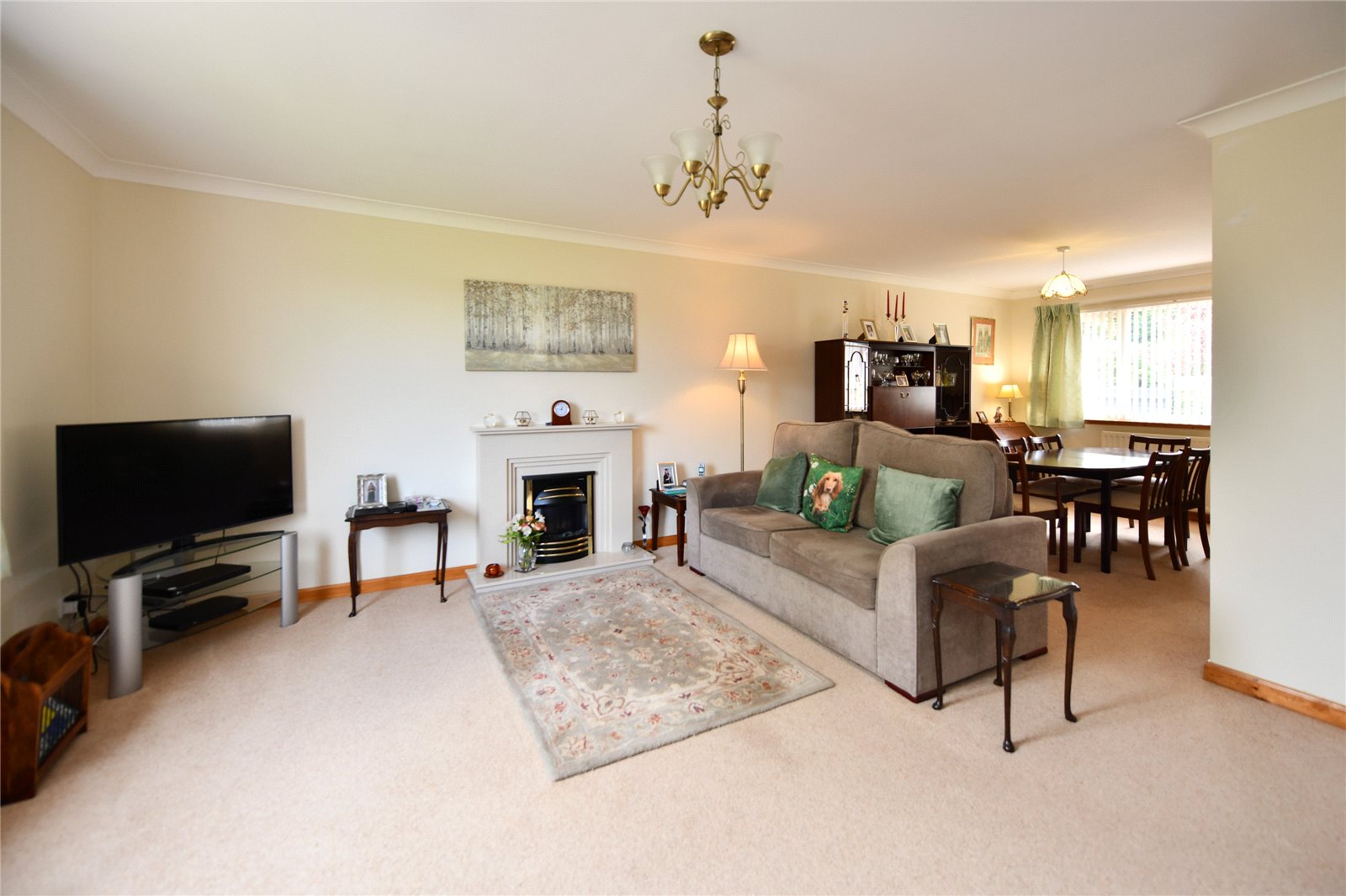 Sitting/Dining Room