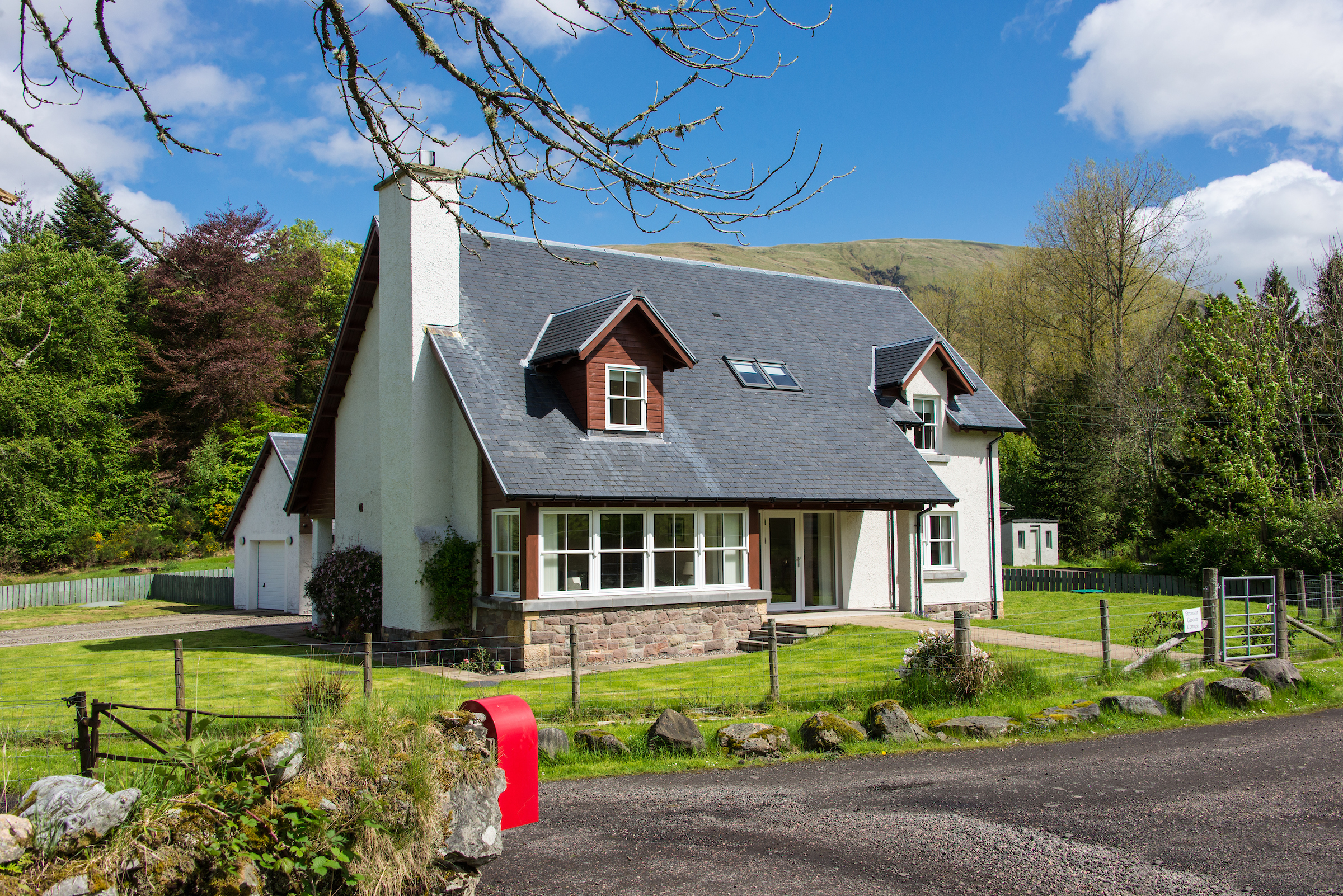 Stronvar Garden Cottage Galbraith