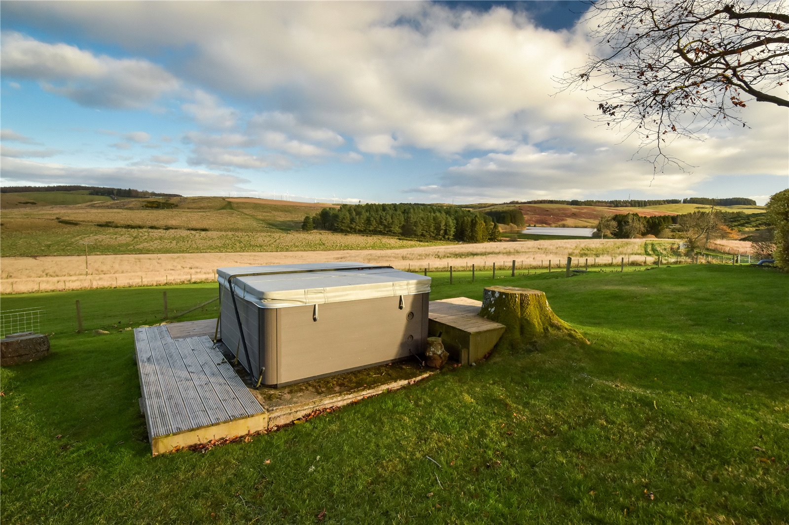 Hydropool Hot Tub