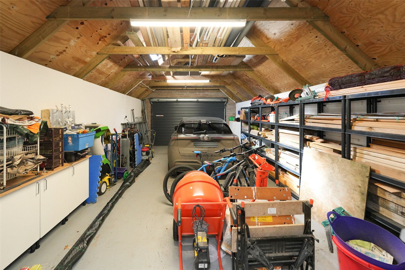 Garage/Workshop