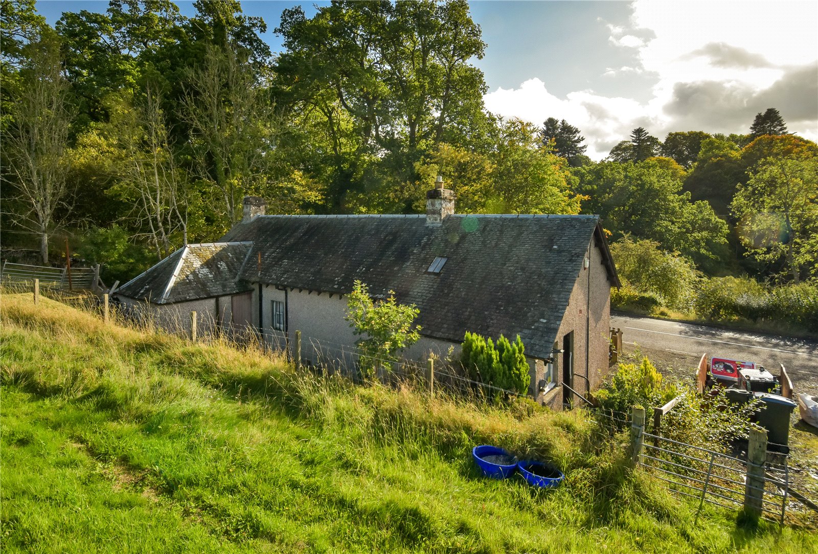 Leadmachany Cottage